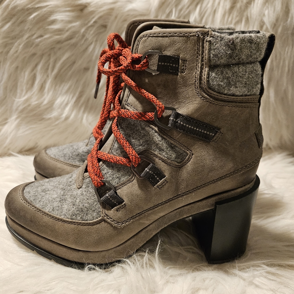 Sorel Womens Blake Lace Bootie